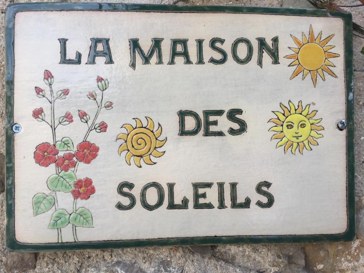 La Maison Des Soleils Apartment Soleilhas Bagian luar foto